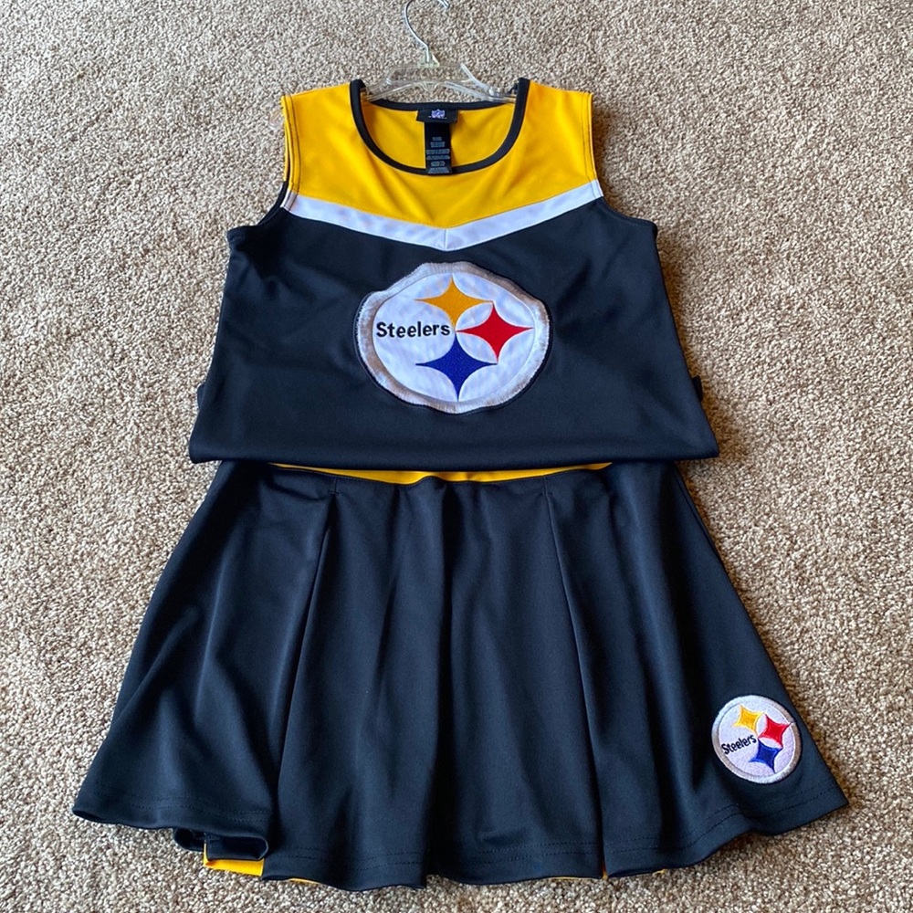 Steeler cheerleaders!!